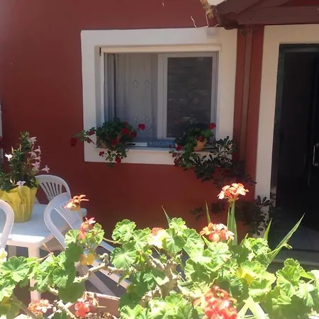 Yiannis Seafront Apartment דירה